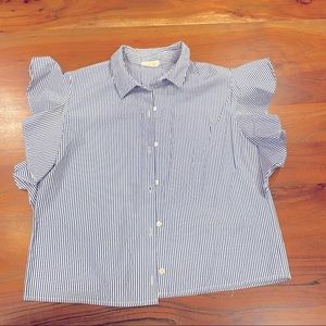 SIENNA SKY | Flutter Sleeve Blouse